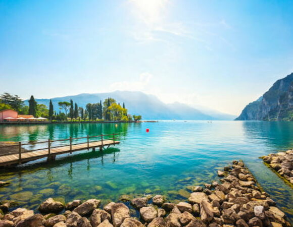 8 Italian Lakes to Visit Besides Lake Como